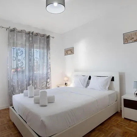 Villa Azul And Sun Silveira (Lisbon)